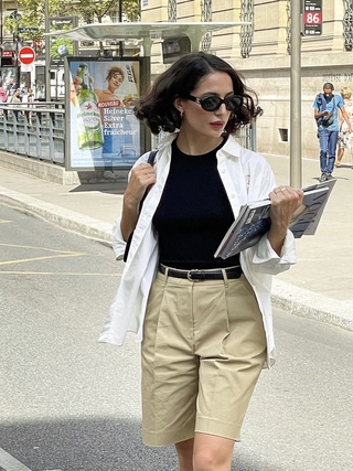 Cách biến hóa với trang phục gam màu đen trắng của những quý cô Paris