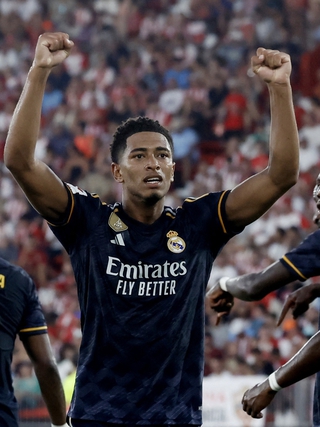 La Liga: Jude Bellingham rực sáng tạo cú đúp, Real Madrid ngược dòng đánh bại Almeria