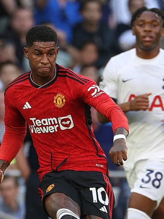 Ngoại hạng Anh: M.U nhận cú sốc trước Tottenham