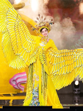 Tâm sắc Tấm - bộ trang phục gây ấn tượng cho fan sắc đẹp