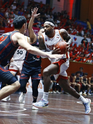 Thang Long Warriors giúp Hanoi Buffaloes lấy lại ngôi đầu giải bóng rổ VBA 2023