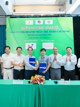 260 VĐV tham dự giải quần vợt Doanh nhân trẻ TP.HCM 2023