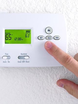 Ngày mới với tin tức sức khỏe: Nhiệt độ bao nhiêu là tốt nhất để ngủ ngon?