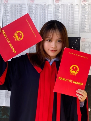 Nữ sinh điểm 10 môn lịch sử thủ khoa khối C00