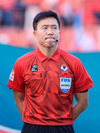V-League 2023: 2 trọng tài ngoại xuất hiện ở những trận căng thẳng