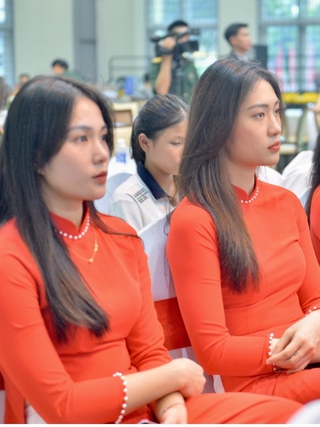 Tập đoàn Trường Tươi Bình Phước tài trợ cho CLB bóng chuyền nữ Bộ Tư lệnh Thông tin