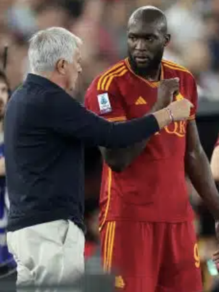 Lukaku mang tin vui cho HLV Mourinho