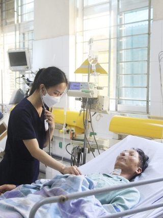 Suýt mất mạng vì ăn hải sản nhiễm khuẩn