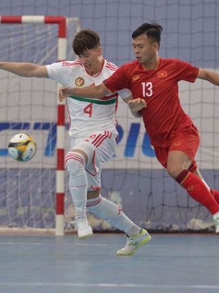 Hòa đối thủ mạnh từ châu Âu, đội tuyển futsal Việt Nam được khen ngợi
