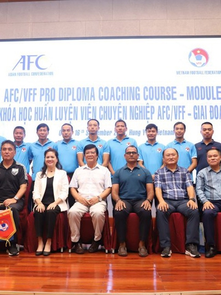 Cựu tuyển thủ Văn Thị Thanh nói gì khi nhận bằng HLV chuyên nghiệp của AFC?
