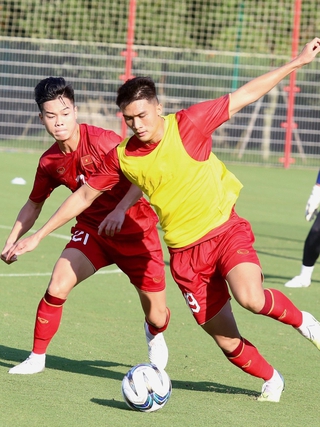 Võ Nguyên Hoàng: ‘Trò cưng’ HLV Troussier cần ASIAD 19 để trở lại mạnh mẽ