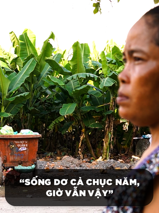 Người dân vật vã né ổ gà, chịu đựng rác thải hôi thối suốt 20 năm