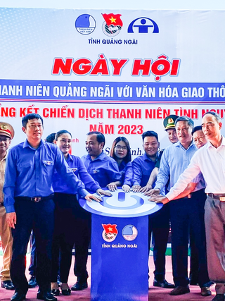 1.400 đoàn viên, thanh niên tham gia ngày hội Thanh niên với văn hóa giao thông