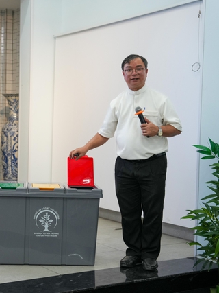 Các giáo xứ ở TP.HCM phân loại rác tại nguồn: Hành động vì môi trường