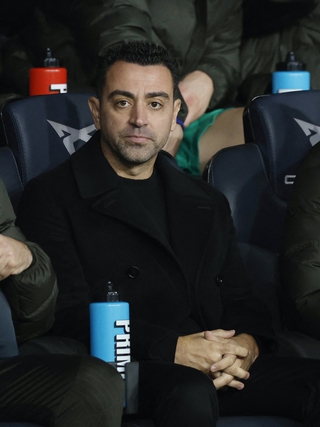 Thua đậm Villarreal ngay trên sân nhà, HLV Xavi tuyên bố chia tay Barca vào cuối mùa