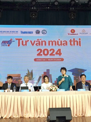 Bộ GD-ĐT trả lời gì khi học sinh lo có quá nhiều người học đại học?