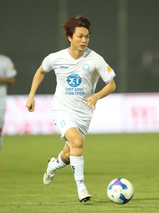 Lịch thi đấu V-League hôm nay: CLB Nam Định chiếm ngôi nhì bảng của HAGL?