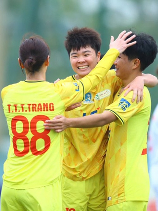 CLB nữ TP.HCM lập kỳ tích năm 2024: Thâu tóm trọn vẹn những danh hiệu cao quý