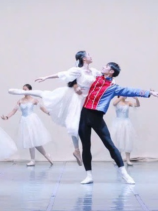 Vở ballet 'Kẹp hạt dẻ' tái hiện ở sân khấu Nhà hát Lớn