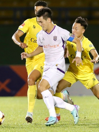 CLB Bình Dương lại thăng hoa khi V-League trở lại, chờ HLV Huỳnh Đức thêm ‘võ’ mới