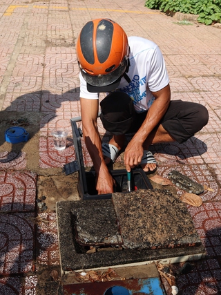 Bình Phước: Nước sinh hoạt... đổi màu, bao giờ được xử lý?