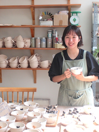 Ngẫu hứng mở xưởng gốm, cô gái Hàn được bạn trẻ Việt đón nhận nồng nhiệt