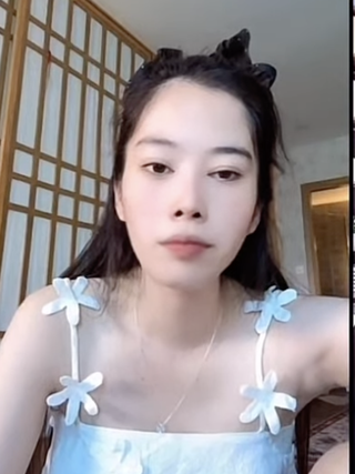 Quế Vân - Nam Em gây bão khi 'bóc trần' chuyện showbiz ngày đầu năm