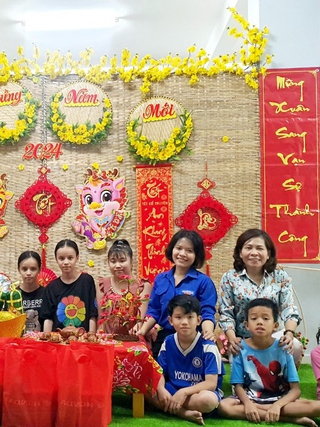 Món quà tết ở lớp học đêm