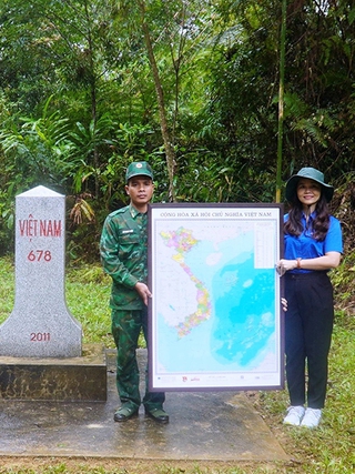 Kể chuyện cùng cột mốc chủ quyền