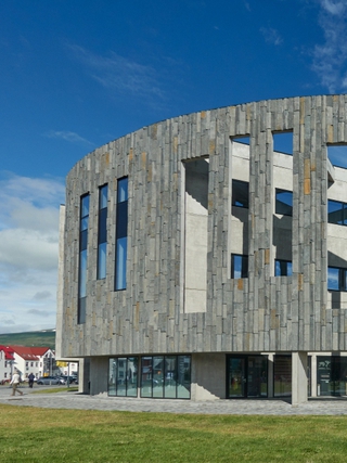 Kinh nghiệm du lịch Akureyri, Iceland và các địa điểm cực 'hot'