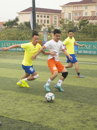 20 đội tranh tài Giải bóng đá thanh niên khối doanh nghiệp mở rộng