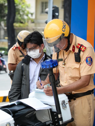 Rà soát các hộ giữ xe học sinh không đúng quy định quanh trường học