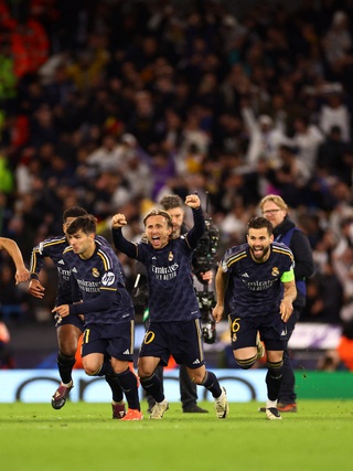 Thắng loạt 'đấu súng', Real Madrid đòi nợ thành công Man City, đấu Bayern bán kết Champions League