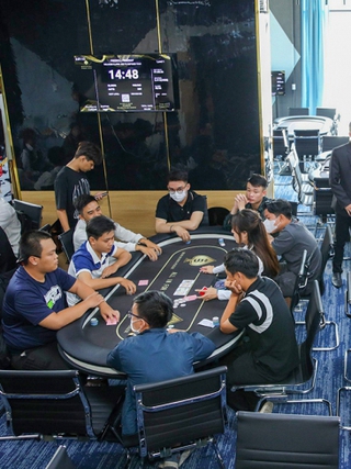 Bridge và poker lần đầu thử nghiệm tại Việt Nam, chơi thế nào để không vi phạm pháp luật?