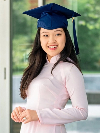 Nữ sinh Việt tốt nghiệp đại học Mỹ với điểm gần tuyệt đối