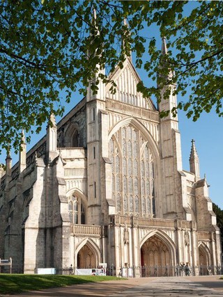 Chiêm ngưỡng các tòa kiến trúc tôn giáo độc đáo tại nước Anh