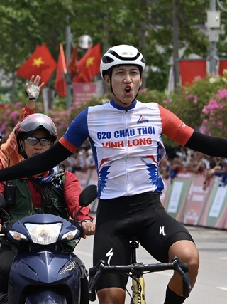 Tay đua Vĩnh Long độc diễn, đoạt áo vàng giải xe đạp 'Về Điện Biên Phủ 2024’