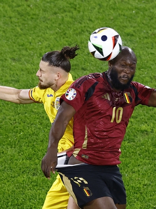 Hy hữu bảng đấu khó lường của Lukaku: 4 đội đồng loạt bằng điểm sau vòng bảng