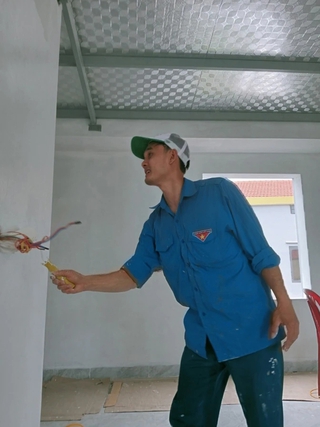 Những thanh niên đi xây nhà miễn phí
