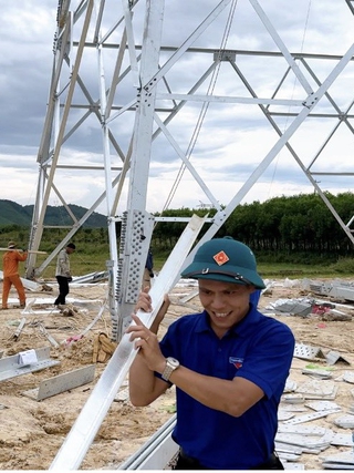 Thủ tướng biểu dương các đơn vị thi công đường dây 500 kV mạch 3