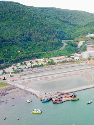 Cận cảnh cảng Liên Chiểu nơi gắn với Khu thương mại tự do sắp được thành lập