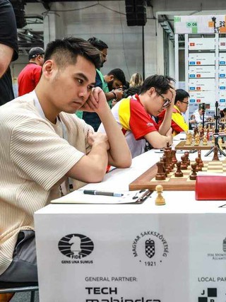 Lê Tuấn Minh tỏa sáng giúp cờ vua Việt Nam cầm hòa Na Uy ở Olympiad