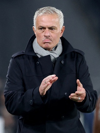 Bất ngờ: Mourinho trên đường trở lại giải Ngoại hạng Anh giữa cơn bão sa thải HLV