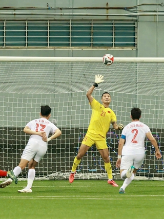 Thủ môn Đình Triệu hồi phục tốt nhưng không đấu V-League vòng 10: Nghỉ thêm 2 tuần