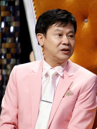 Cô gái xinh như hoa hậu hát nhạc Hoàng Thi Thơ khiến Thái Châu 'say đắm'