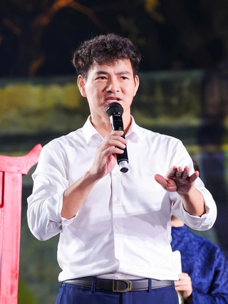 NSND Xuân Bắc, NSND Tự Long kêu gọi đấu giá ủng hộ bà con vùng lũ