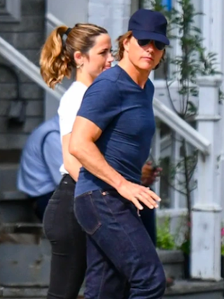 Tom Cruise chia tay người tình kém 26 tuổi