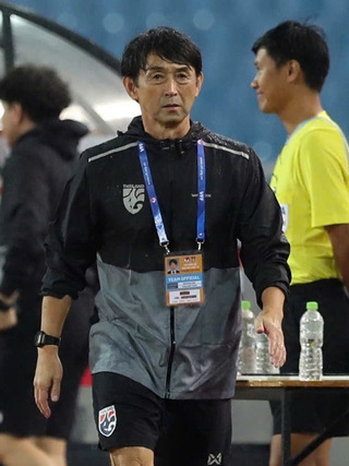 Madam Pang gây sốc, sa thải HLV Ishii dù Thái Lan giành lại cơ hội dự Asian Cup 2027