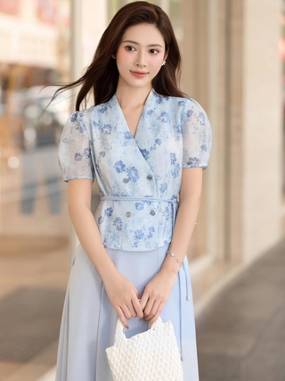 Cách diện áo hoa, váy hoa sang mà không sến