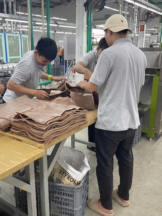 Còn 3 tháng nữa là tết, có nên nghỉ việc?